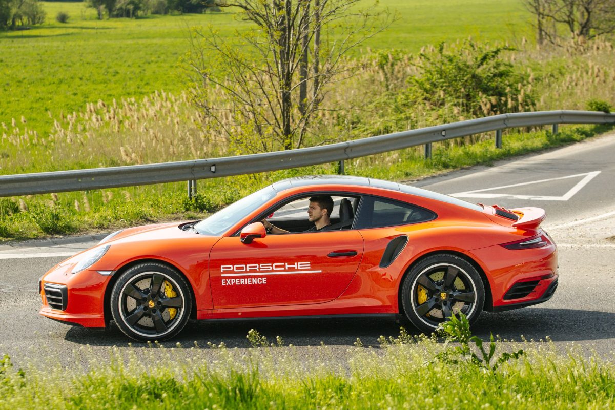 PORSCHE