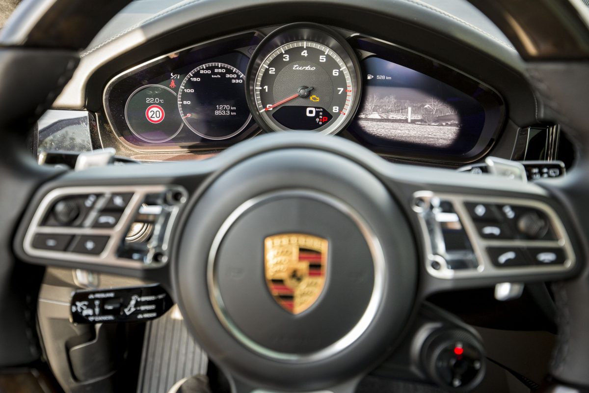 PORSCHE