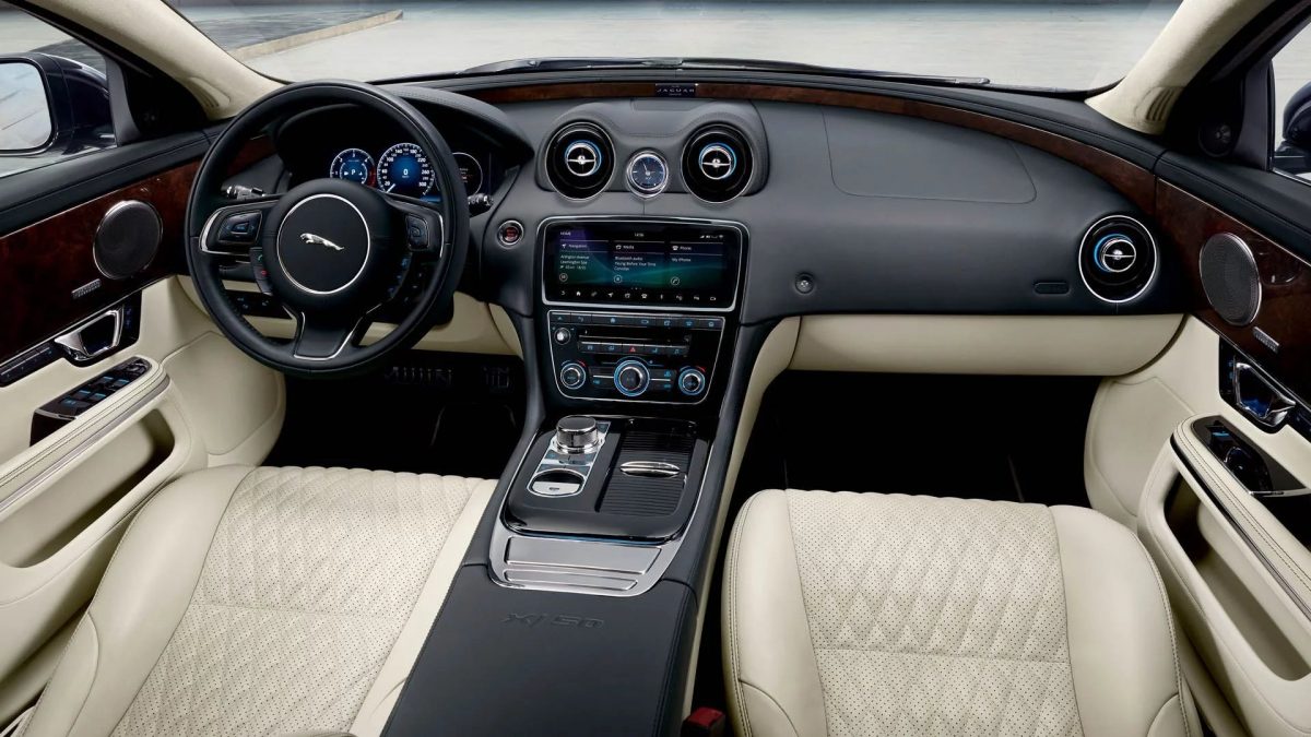 JAGUAR XJ