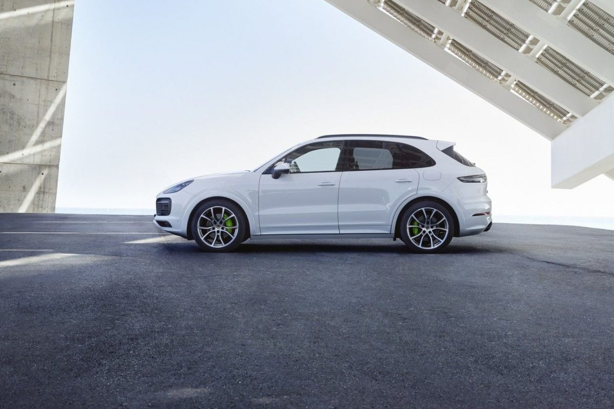 PORSCHE CAYENNE