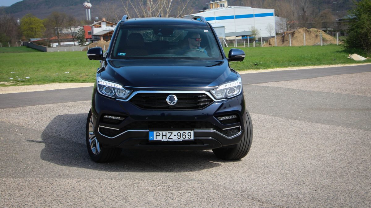 SSANGYONG REXTON