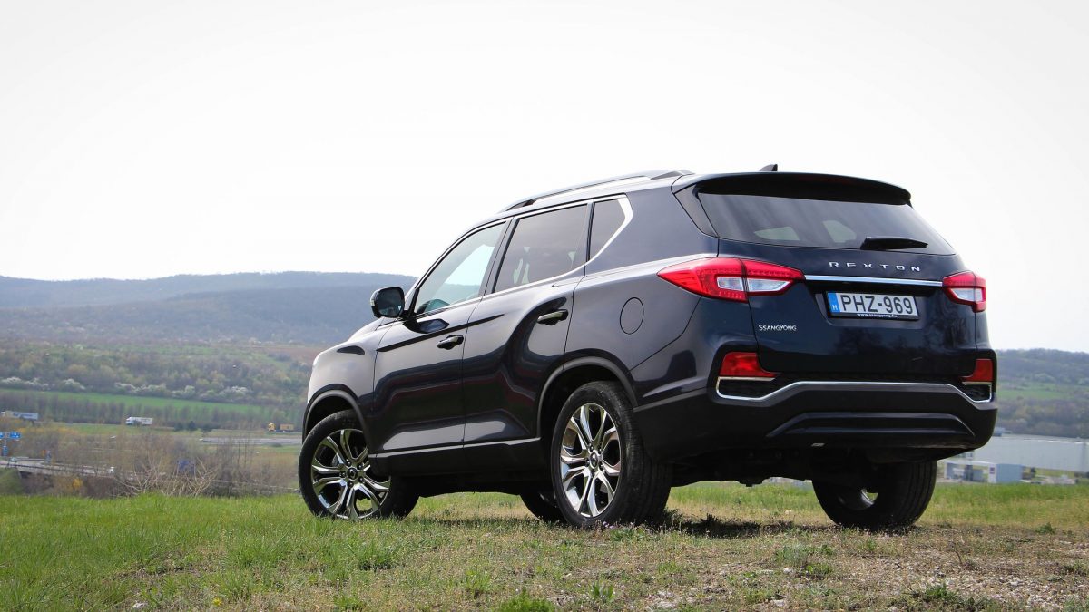 SSANGYONG REXTON