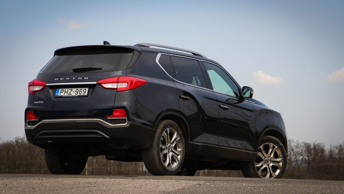 SSANGYONG REXTON