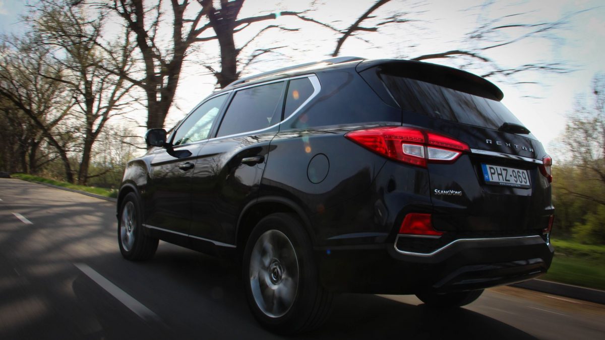 SSANGYONG REXTON