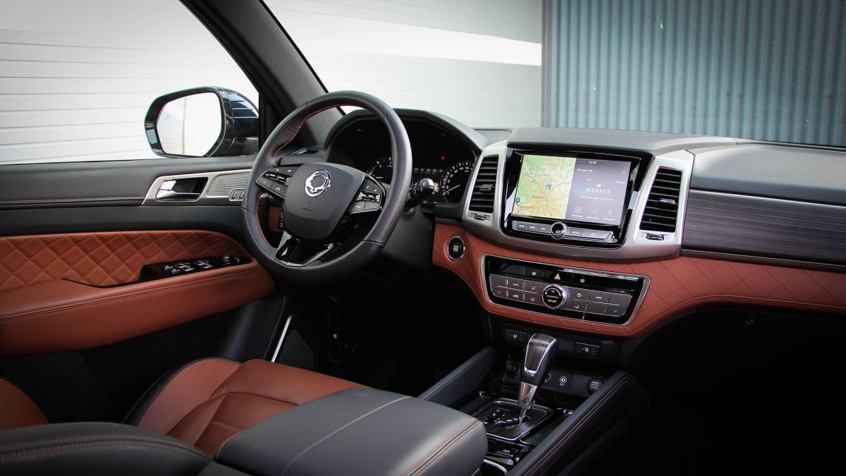 SSANGYONG REXTON