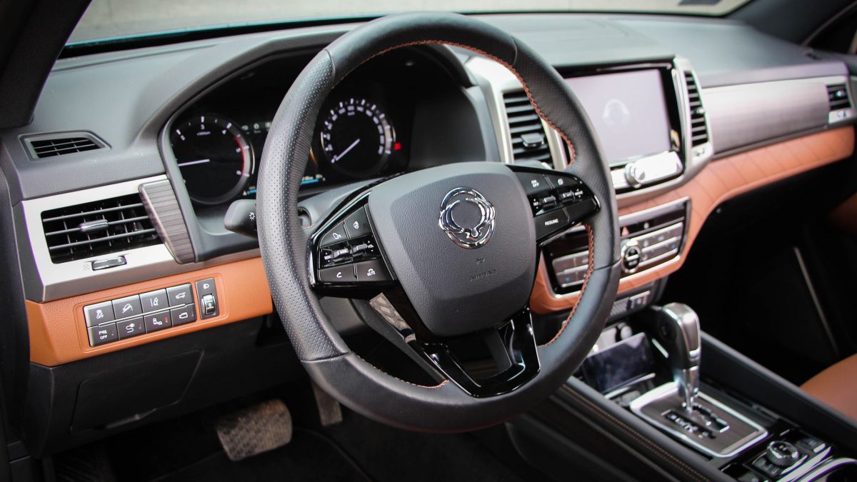 SSANGYONG REXTON