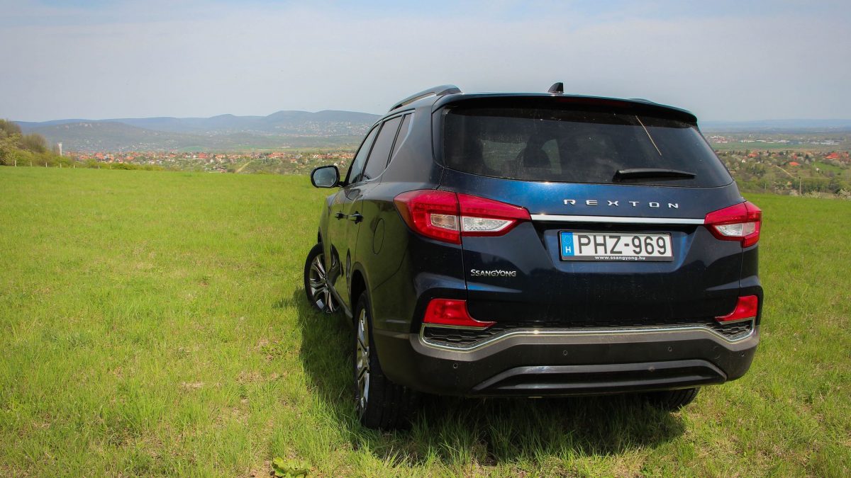 SSANGYONG REXTON