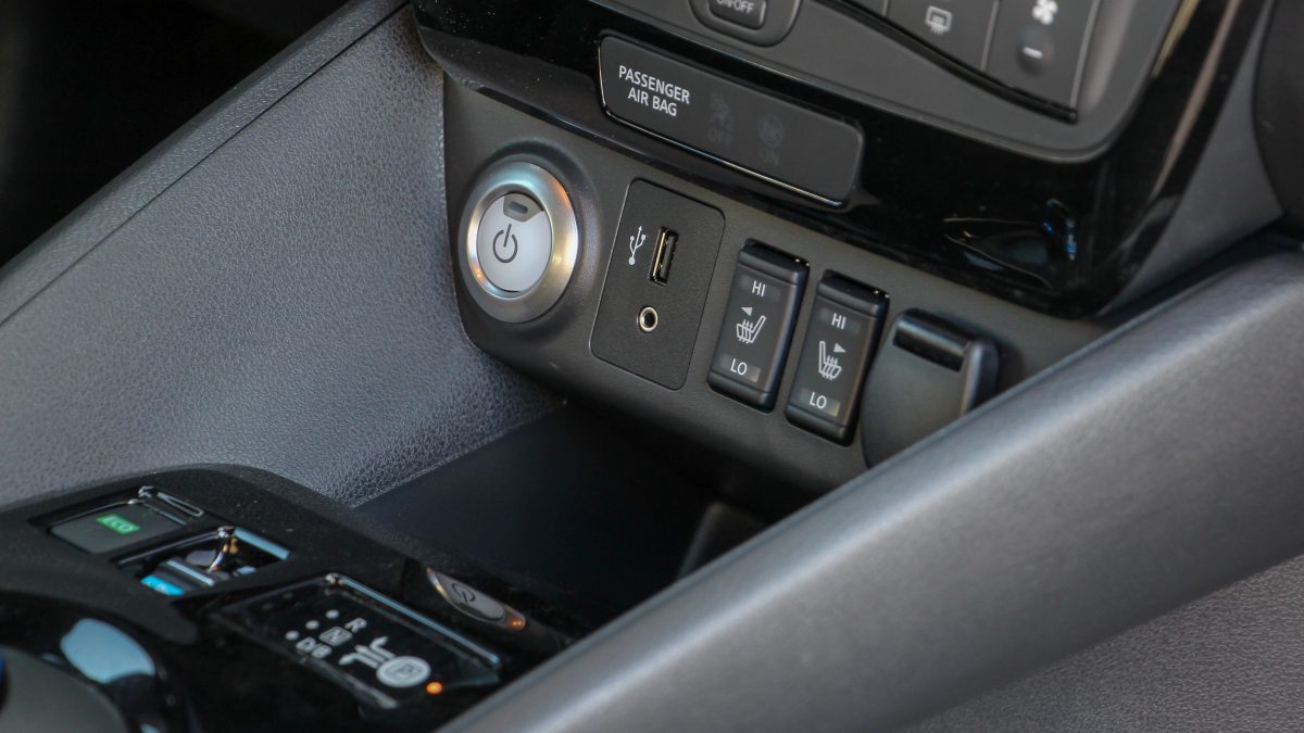 NISSAN LEAF