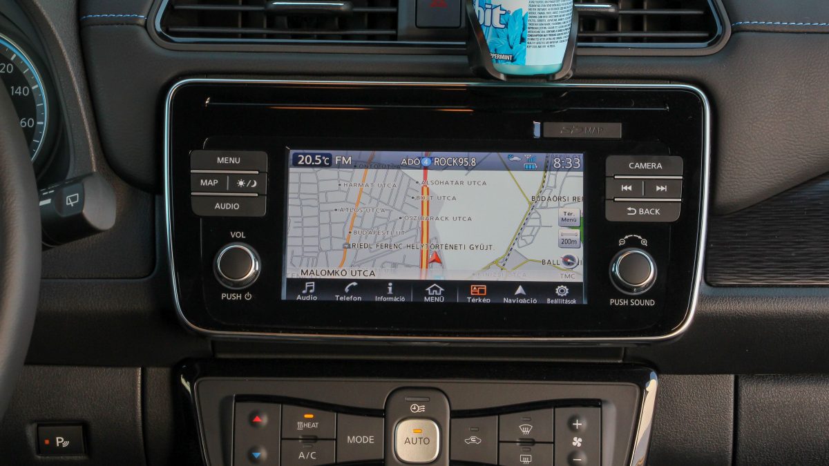 NISSAN LEAF