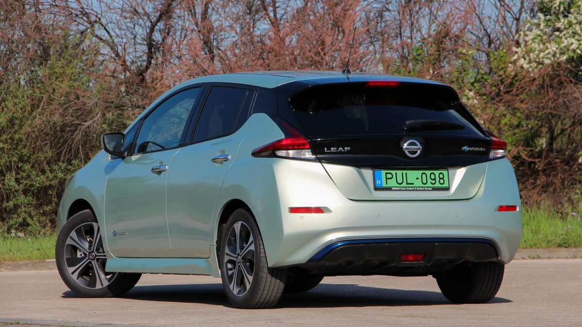 NISSAN LEAF