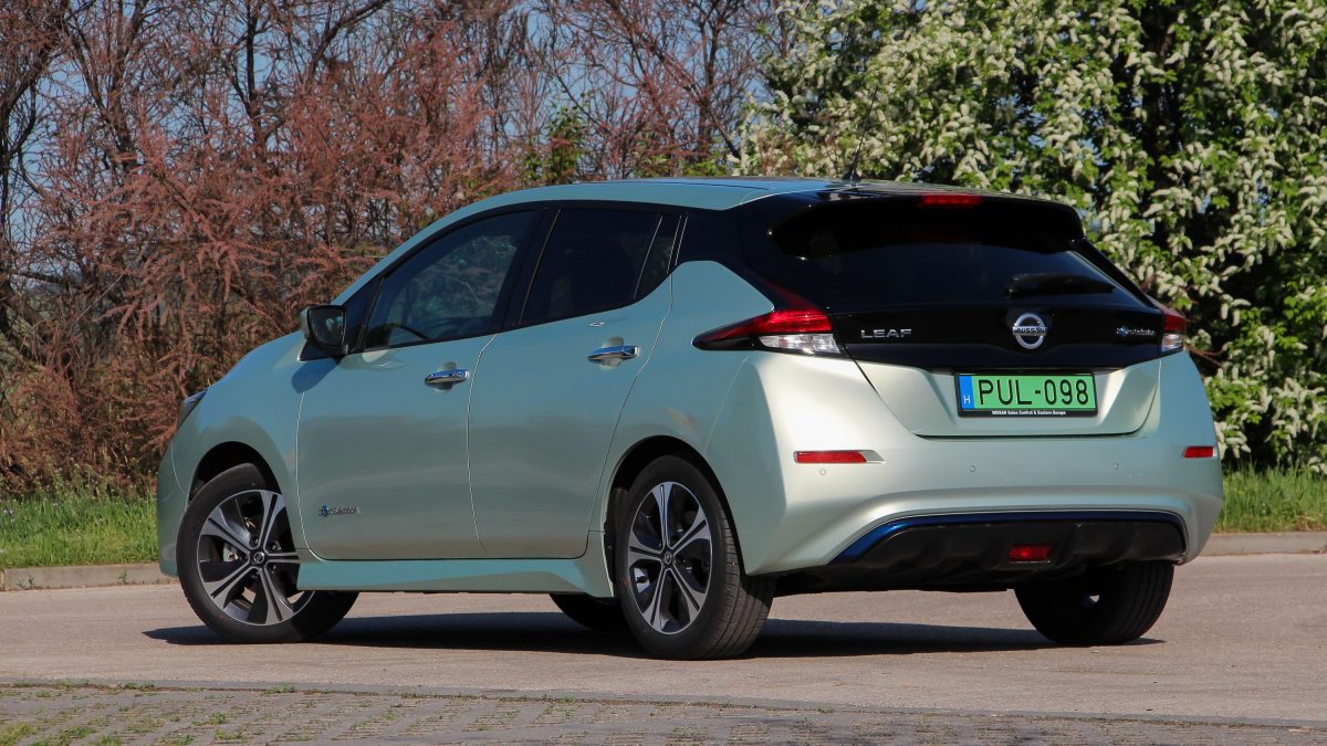NISSAN LEAF