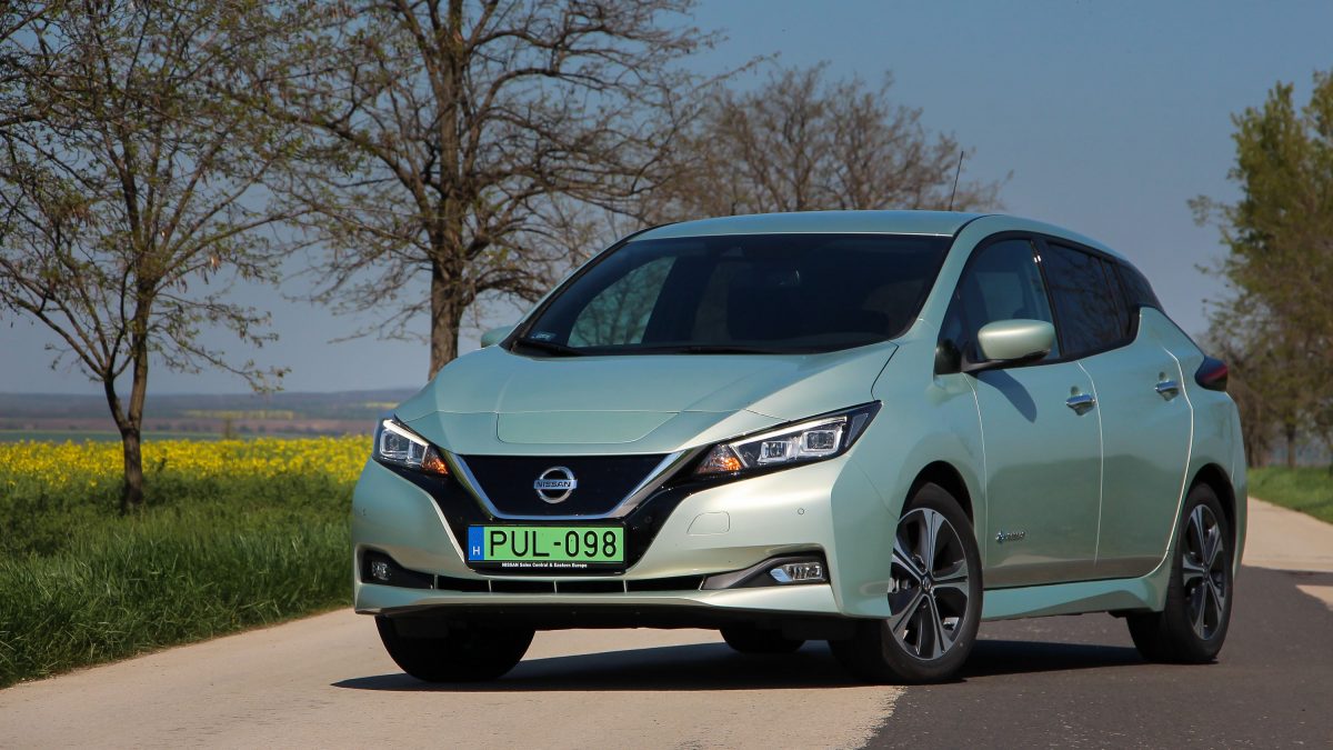 NISSAN LEAF
