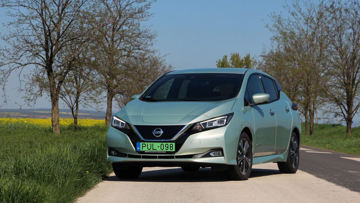 NISSAN LEAF
