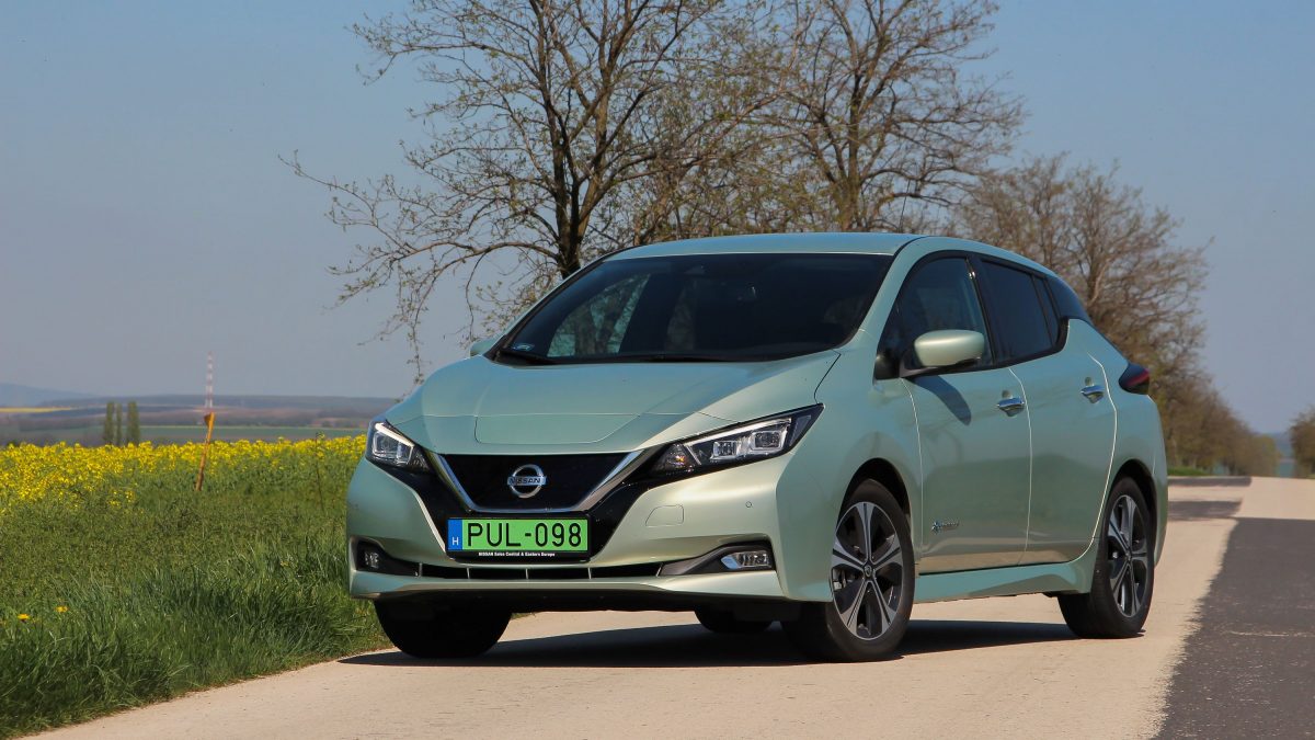 NISSAN LEAF