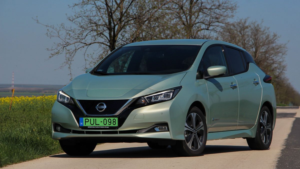 NISSAN LEAF