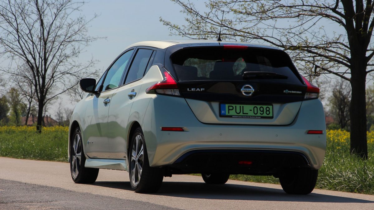 NISSAN LEAF