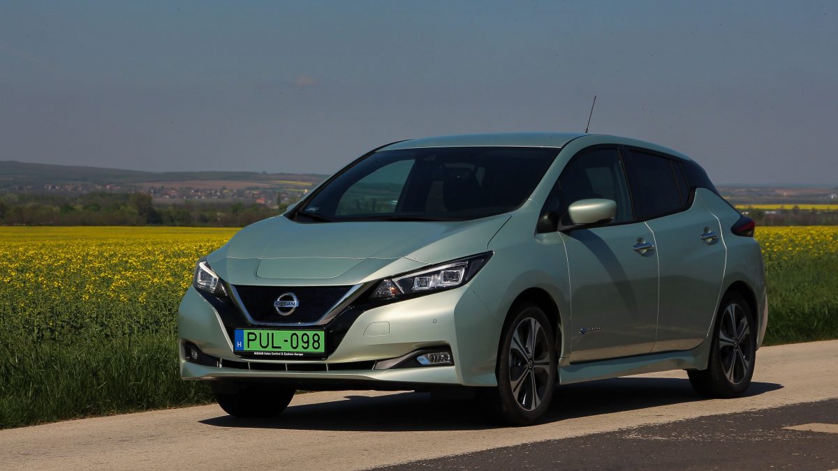 NISSAN LEAF