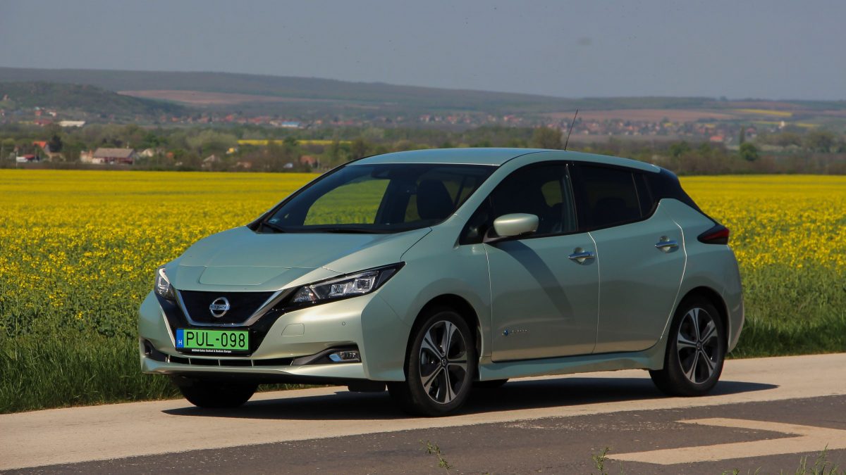 NISSAN LEAF