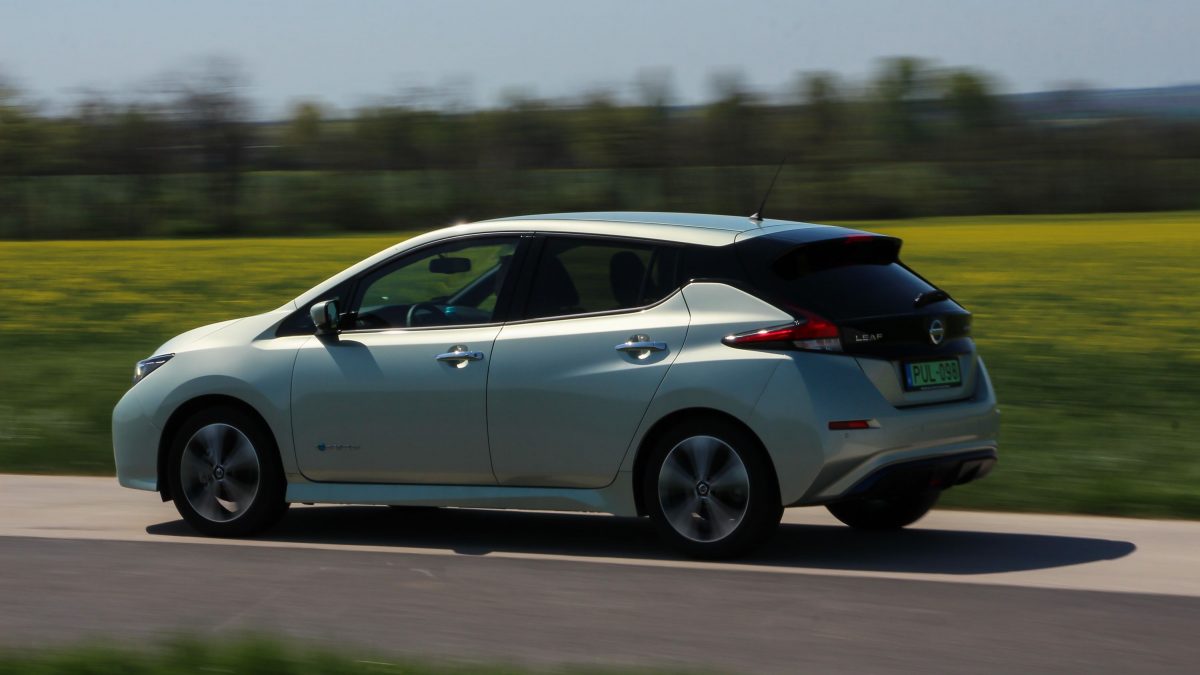 NISSAN LEAF