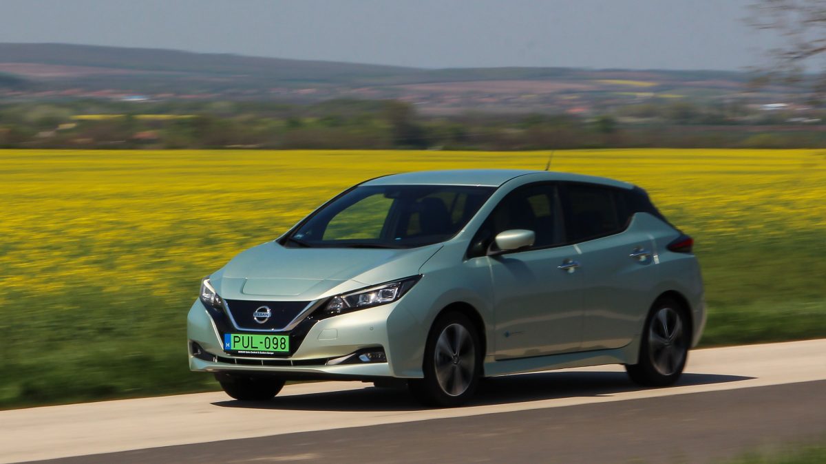 NISSAN LEAF