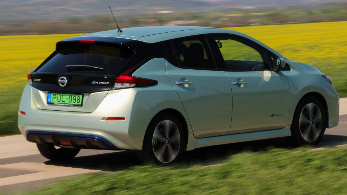 NISSAN LEAF