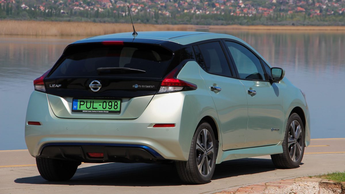 NISSAN LEAF