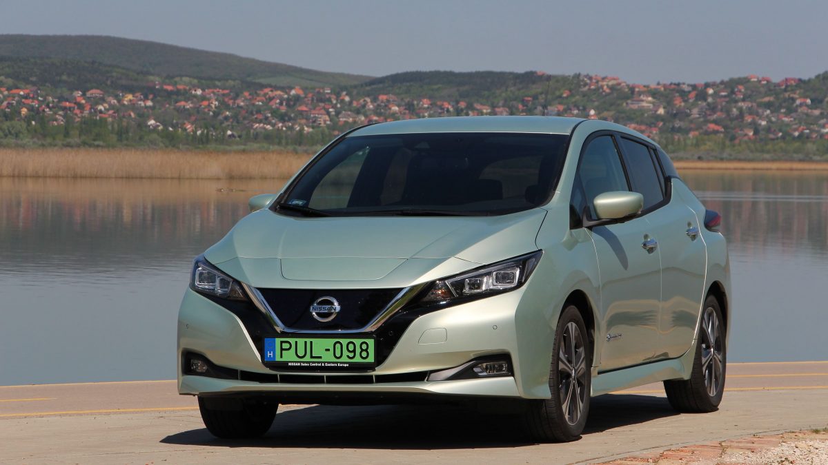 NISSAN LEAF