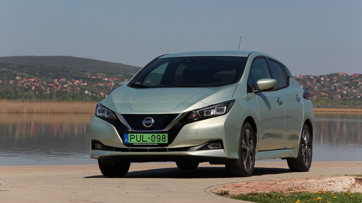 NISSAN LEAF