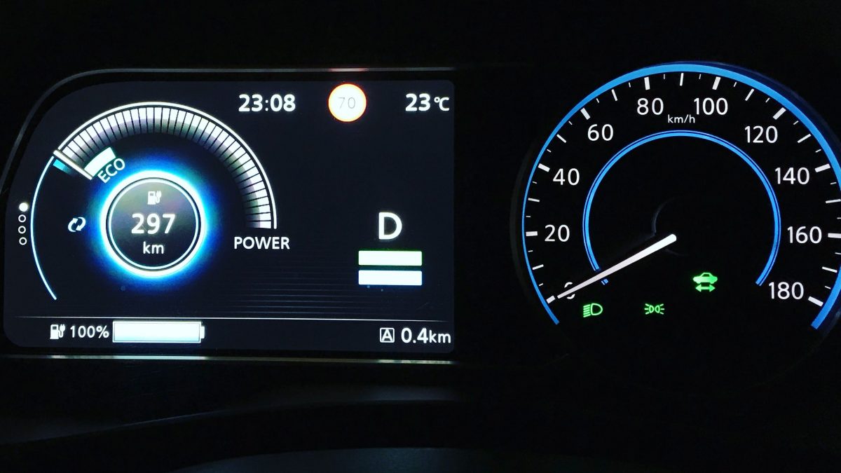 NISSAN LEAF