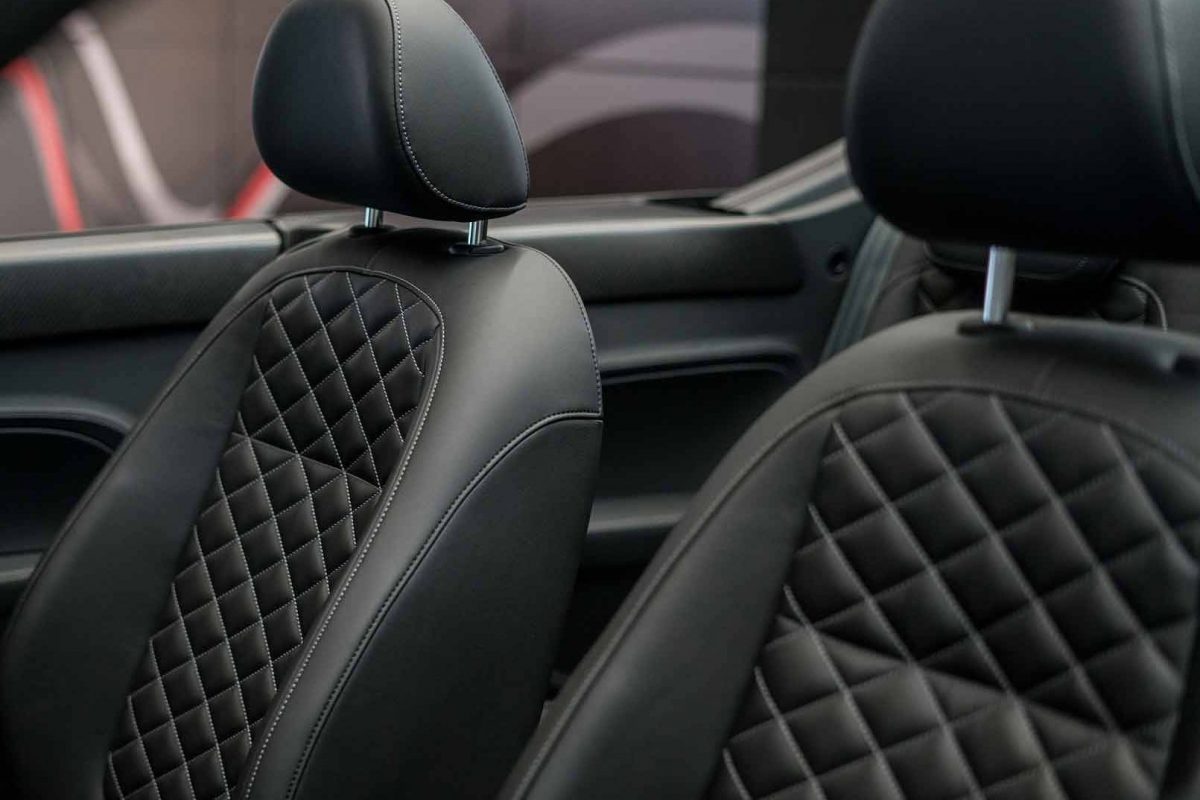 VOLKSWAGEN NEW BEETLE