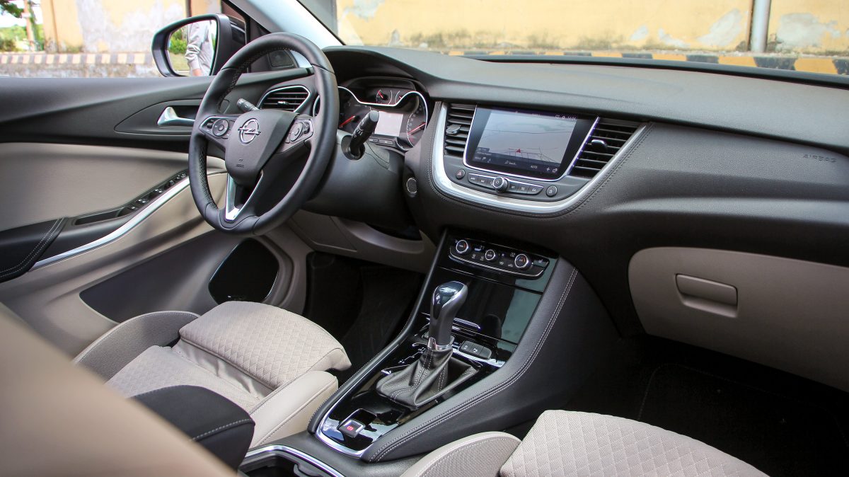 OPEL GRANDLAND X