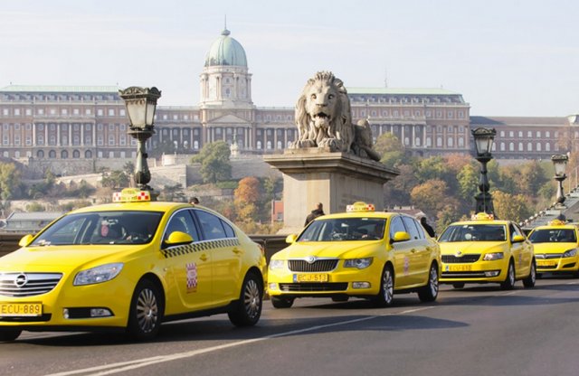 Mostantól nagyobb biztonságban vannak a budapesti taxisok