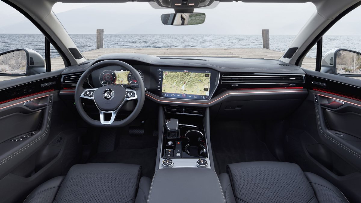 VOLKSWAGEN TOUAREG