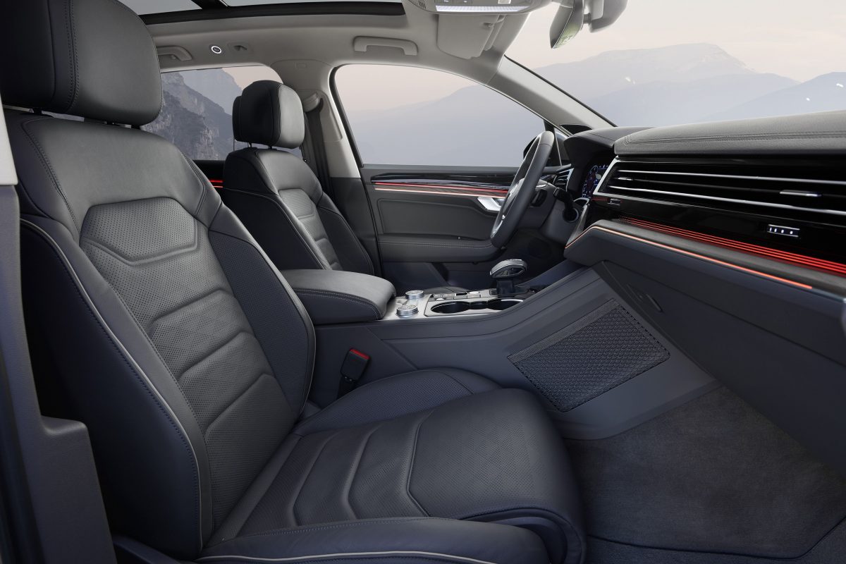 VOLKSWAGEN TOUAREG