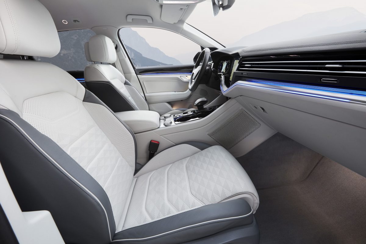 VOLKSWAGEN TOUAREG