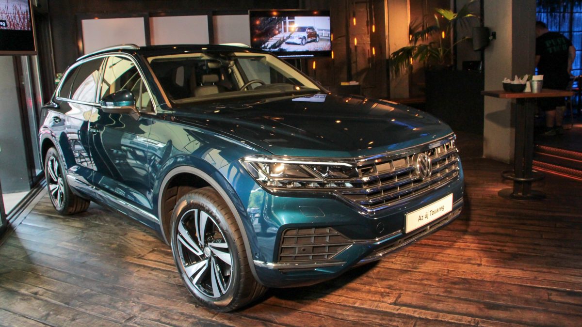 VOLKSWAGEN TOUAREG