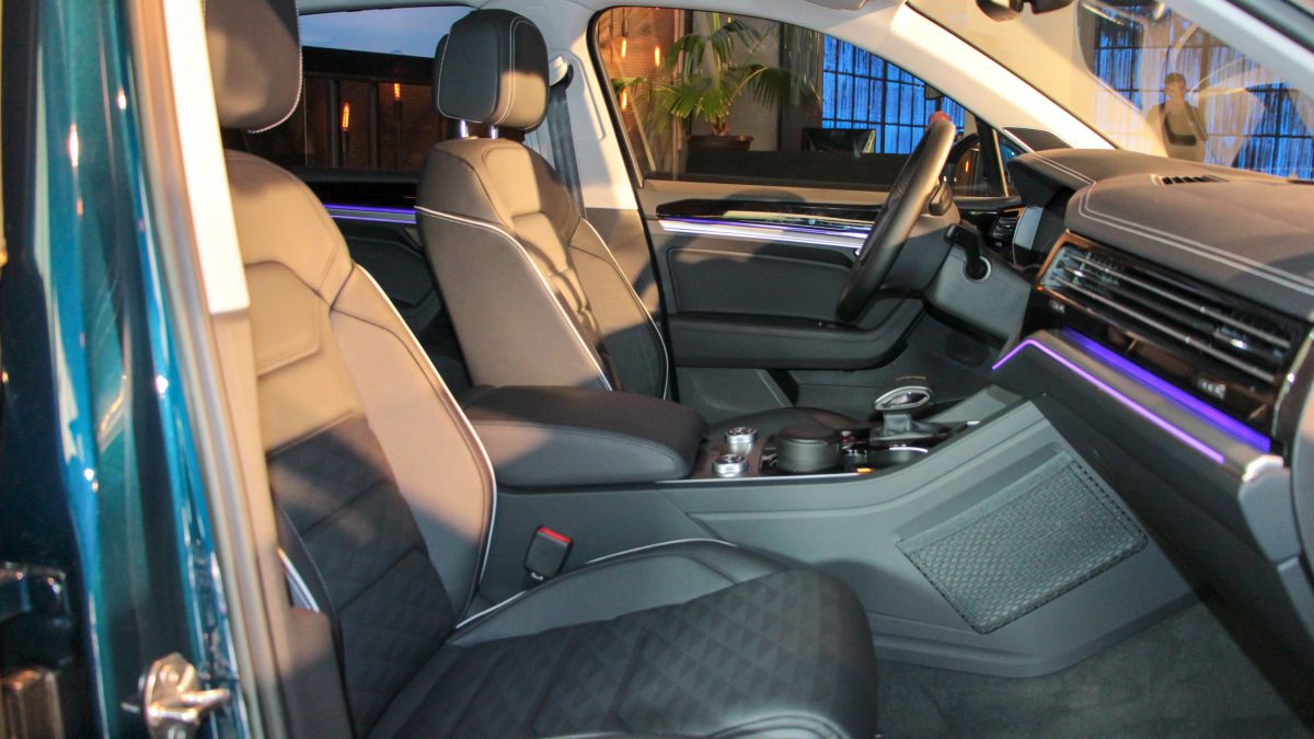 VOLKSWAGEN TOUAREG