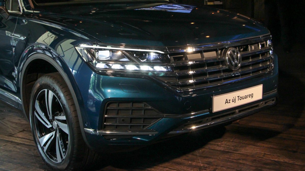 VOLKSWAGEN TOUAREG