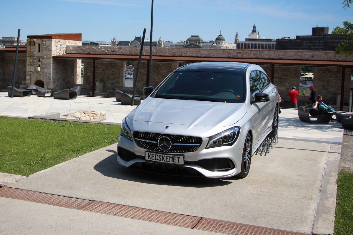 MERCEDES-BENZ