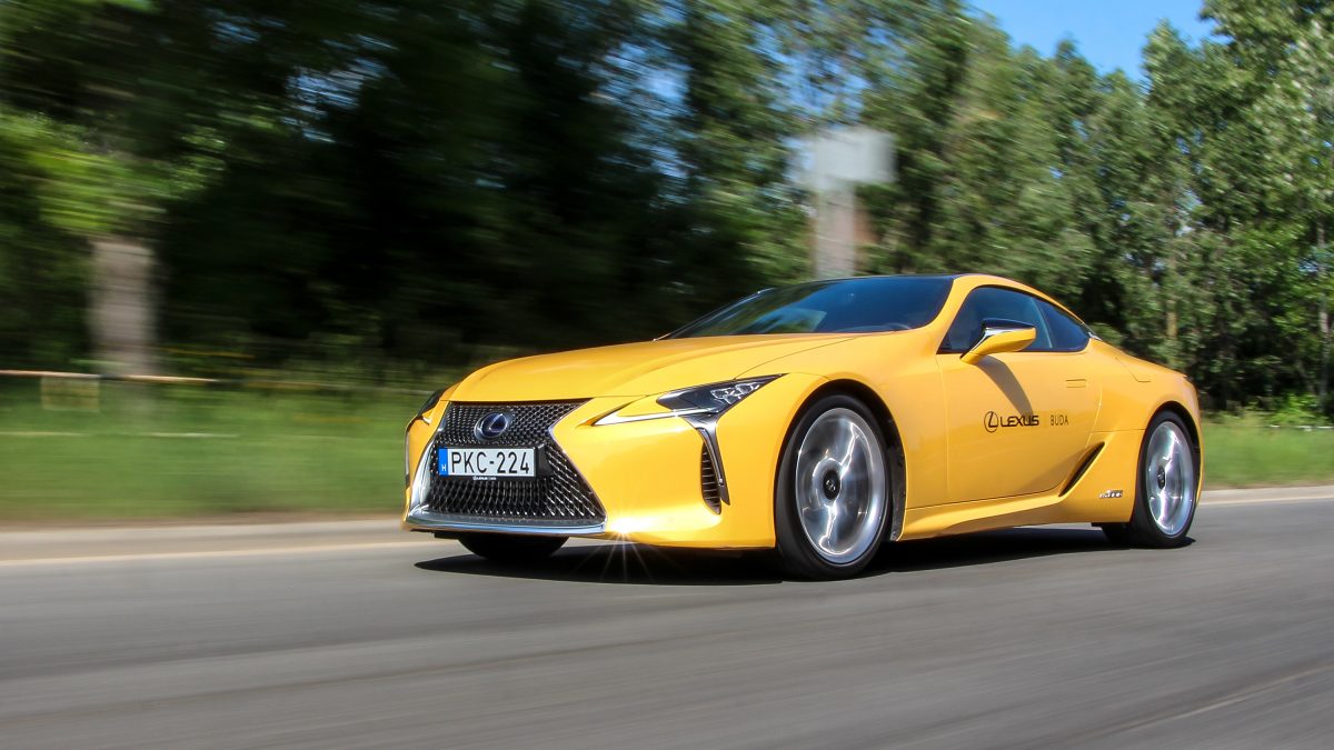 LEXUS