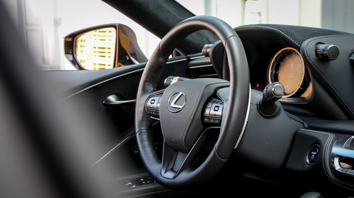 LEXUS