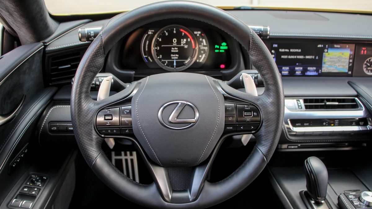 LEXUS