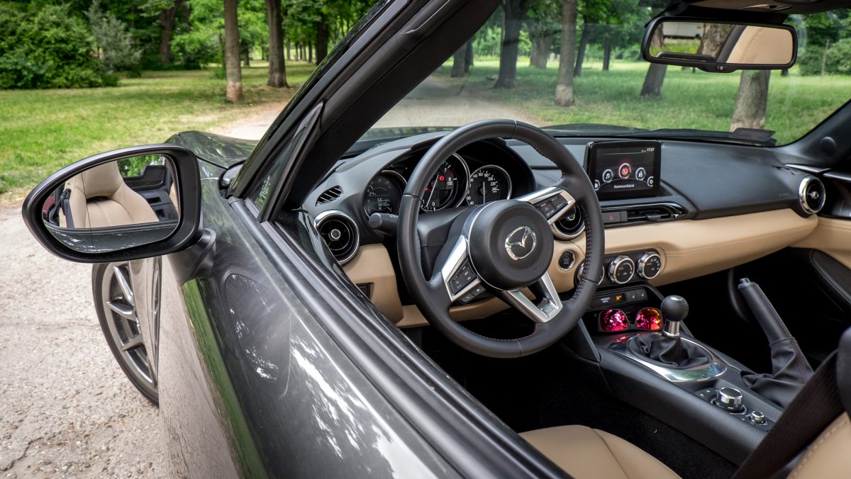 MAZDA MX-5