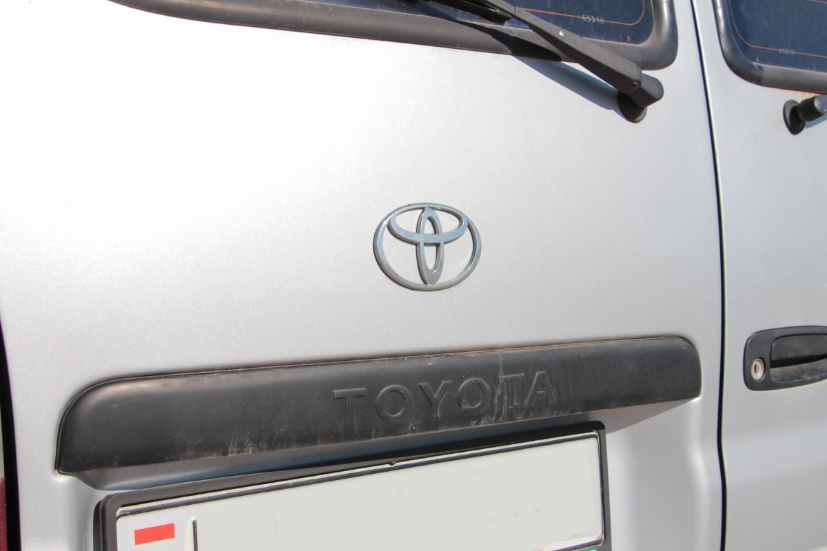 TOYOTA HI-ACE