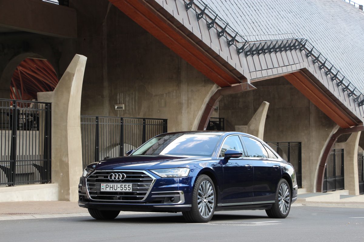 AUDI