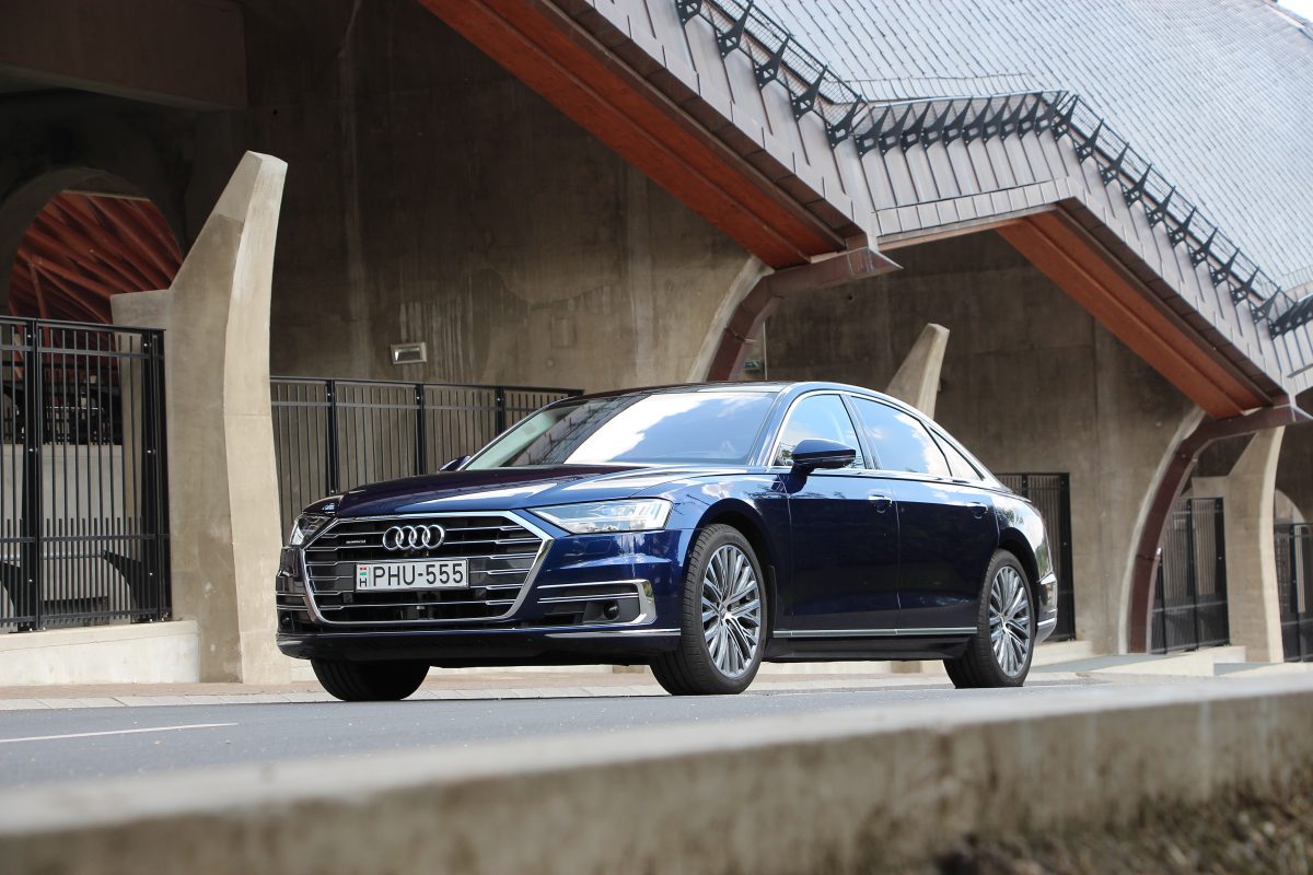 AUDI