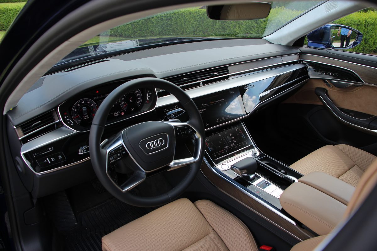 AUDI