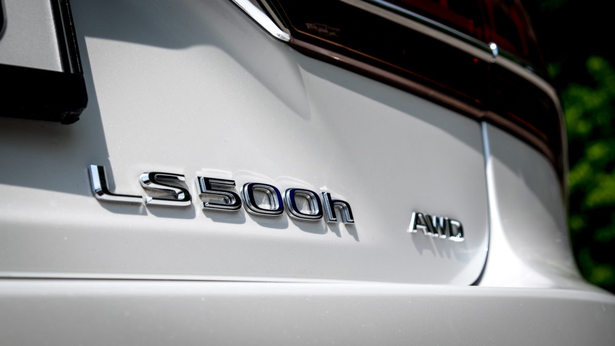 LEXUS LS