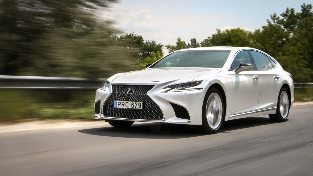 LEXUS LS