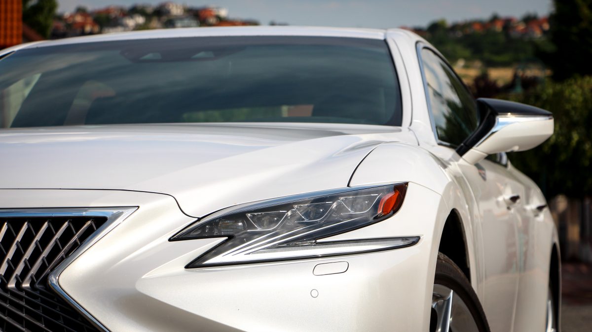 LEXUS LS